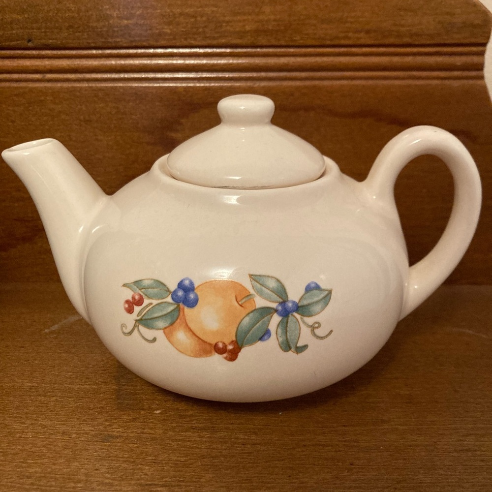 Pretty Little Teapot